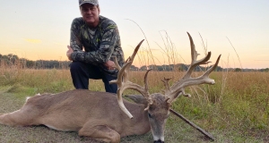 a-hunter-with-whitetaildeer