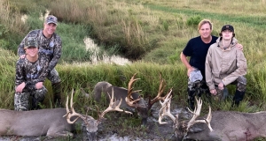 three-hunters-3-whitetaildeer